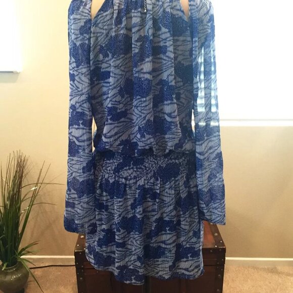 Guess Blue/White Floral Women's Chiffon Dress Size Med - Picture 10 of 11